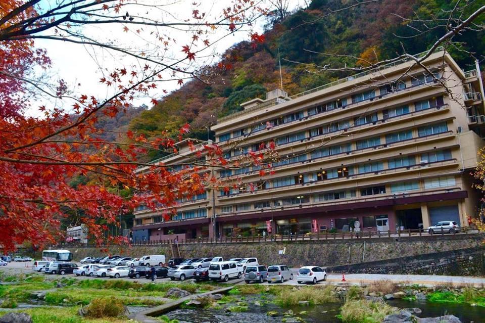 Hotel Kikunoyu Maniwa Екстер'єр фото
